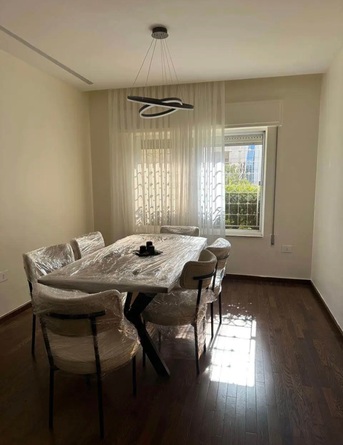 Amman, Apartments/Houses, JOD 14500/year,  Furnished,  2 BR,  Ground Fully Furinshed 2B Apartment With Garden In 5 Circle 00962777688956