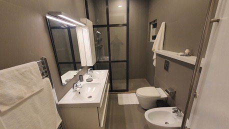 Amman, Apartments/Houses, JOD 14500/year,  Furnished,  2 BR,  Ground Fully Furinshed 2B Apartment With Garden In 5 Circle 00962777688956