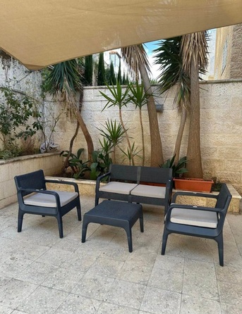 Amman, Apartments/Houses, JOD 14500/year,  Furnished,  2 BR,  Ground Fully Furinshed 2B Apartment With Garden In 5 Circle 00962777688956