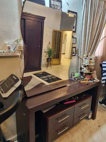 Riyadh, Furniture, SAR 1999,  Latest Model Bed Set, Stylish Design, Pure Original Wood 100%. Excellent Condition