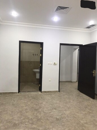 Kuwait City, Apartments/Houses, KWD 750/month,  5 BR,  Large Apartment For Rent In Rumaithiya: 5 Bedrooms + Maid