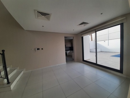 Saar, Apartments/Houses, BHD 1300/month,  4 BR,  400 Sq. Meter,  MODERN SEMI FURNISHED VILLA WITH POOL