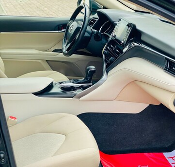 Salmaniya, Vehicles, Cars & Trucks , BHD 1,  Toyota Camry GLE,  2021,  Automatic,  85000 KM,    Model For Sale