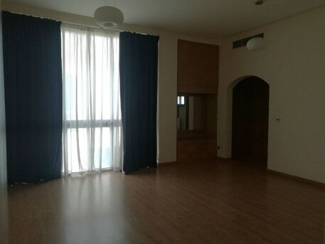 Zinj, Villas, BHD 1000,  Semi Furnished 5 Bedroom Villa