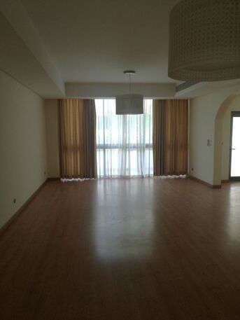 Zinj, Villas, BHD 1000,  Semi Furnished 5 Bedroom Villa