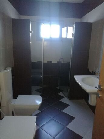 Zinj, Villas, BHD 1000,  Semi Furnished 5 Bedroom Villa