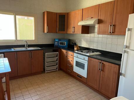 Juffair, Apartments, Flats, Houses & Villas, BHD 425/month,  3 BR,  150 Sq. Meter,  Fully Furnished 3 Bed 3 Bath Flat Near Lulu Juffair INCLUSIVE