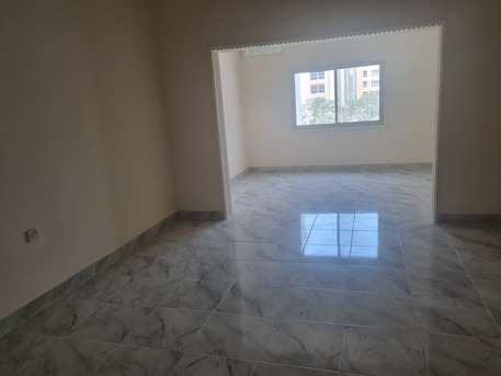 Umm Al Hassam, Apartments/Houses, BHD 230/month,  2 BR,  Un Furnished Spacious Family Flat For Rent With Balcony, Watchman, Etc...