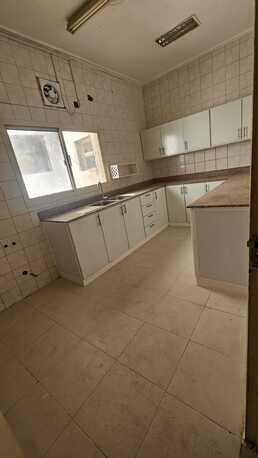 Salmaniya, Apartments/Houses, BHD 270/month,  4 BR,  4 Bedroom Unfurnished Flat For Rent Without Ewa