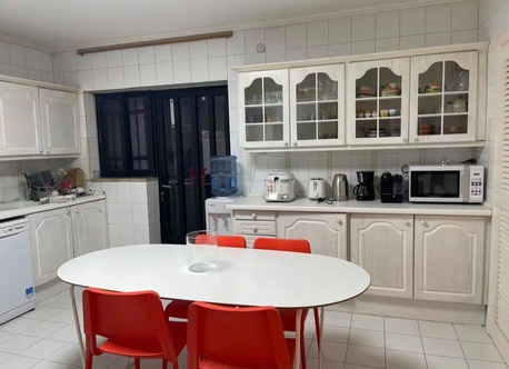 Amman, Apartments/Houses, JOD 16000/year,  Furnished,  3 BR,  Ground Fully Furinshed 3B Apartment With Outside Garden In Shemsani 00962777688956