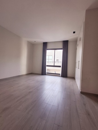 Mahooz, Apartments/Houses, BHD 475/month,  2 BR,  -Brand New"very Spacious, Semi Furnished 2 BHK Family Flat With Ewa, Parking @475/BD In