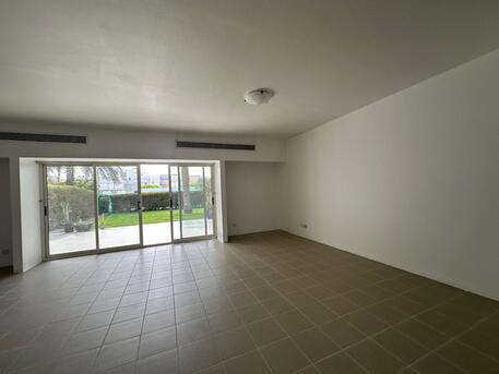 Budaiya, Apartments/Houses, BHD 750/month,  4 BR,  200 Sq. Meter,  Beach Front  Semi Furnished, Inclusive Of  Bd 750