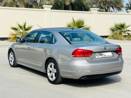 Manama, Vehicles, Cars & Trucks , BHD 1,  Volkswagen Passat,  2014,  125000 KM,  Full Option - Sunroof - Low Mileage