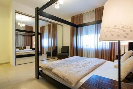 Amman, Apartments/Houses, JOD 11500/year,  Furnished,  3 BR,  Fully Furnished 3B Apart With Sharing Rooftop In Um Uthaina 00962777688956