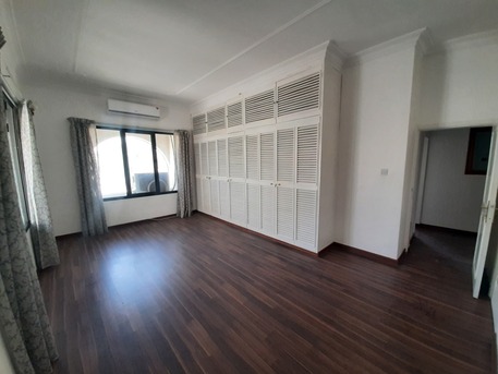 Saar, Apartments/Houses, BHD 2800/month,  4 BR,  3000 Sq. Meter,  Suitable For Commercial Villa In Saar 4 Bedroom 3 Villa