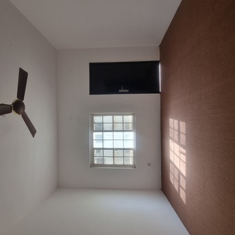 Salmaniya, Apartments/Houses, BHD 200/month,  3 BR,  #2BATHROOM Hall Kitchen Without Electricity Balkani