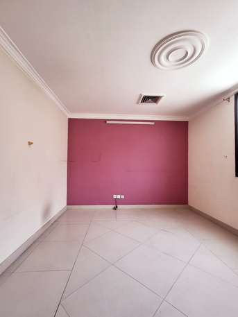 Umm Al Hassam, Apartments/Houses, BHD 200/month,  2 BR,  Neet & Clean- Spacious Un Furnished 2 BHK Balcony Flat Without Ewa@200/BD In Um Al Hassam