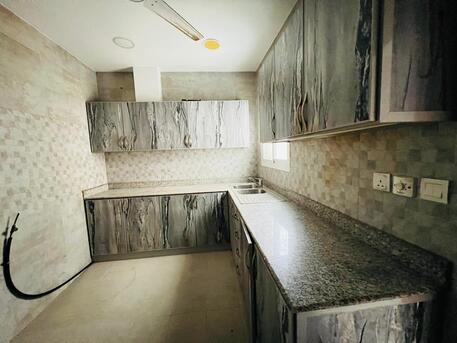 Manama, Apartments/Houses, BHD 270/month,  2 BR,  ₹2BATHROOM Hall Kitchen With Electricity Car Parking