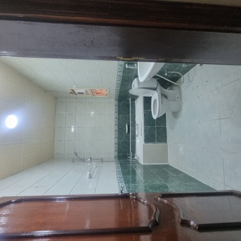 Juffair, Apartments/Houses, BHD 300/month,  2 BR,  @2BATHROOM Hall Kitchen  With Electricity Car Parking