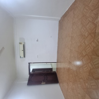 Juffair, Apartments/Houses, BHD 300/month,  2 BR,  @2BATHROOM Hall Kitchen  With Electricity Car Parking