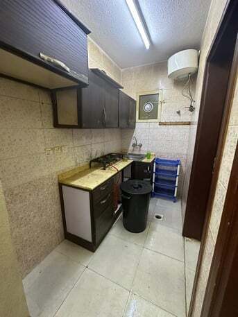 Hara, Apartments, Flats, Houses & Villas, SAR 900/month,  1 BR,  5 Sq. Meter,  SR 900-Medium Size Room Available In A 3BR For Executive Bachelor Backside Of Ramada Hotel
