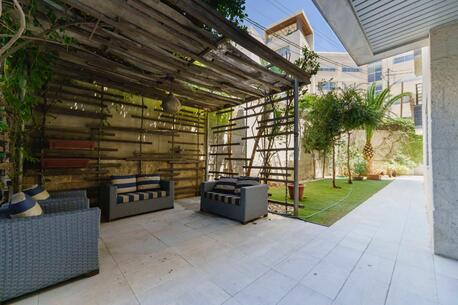 Amman, Apartments/Houses, JOD 20000/year,  Furnished,  3 BR,  Ground Fully Furinshed 3B Apart With Garden , Cimena N 5 Circle 00962777688956