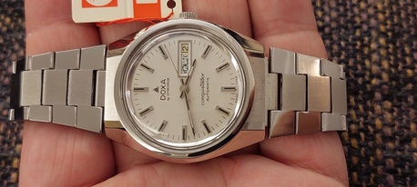 Riyadh, Watches, SAR 1500,  Doxa Automatic Watch NEW Vintage Of 50 Years Old For Men Original Swiss Made