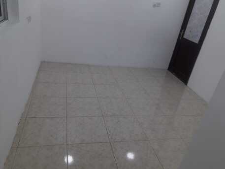 Salmaniya, Apartments/Houses, BHD 200/month,  2 BR,  100 Sq. Meter,  2 Bhk Unfurnished Flat With Ewa Available In Salmaniya Call Aleena