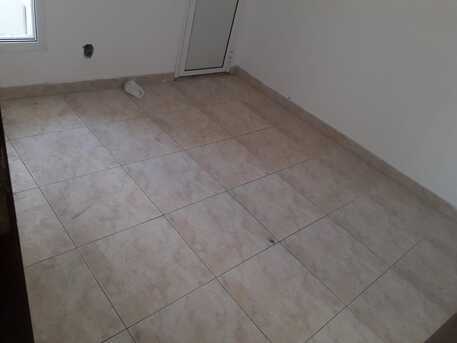 Salmaniya, Apartments/Houses, BHD 200/month,  2 BR,  100 Sq. Meter,  2 Bhk Unfurnished Flat With Ewa Available In Salmaniya Call Aleena