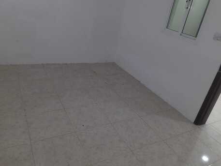 Salmaniya, Apartments/Houses, BHD 200/month,  2 BR,  100 Sq. Meter,  2 Bhk Unfurnished Flat With Ewa Available In Salmaniya Call Aleena