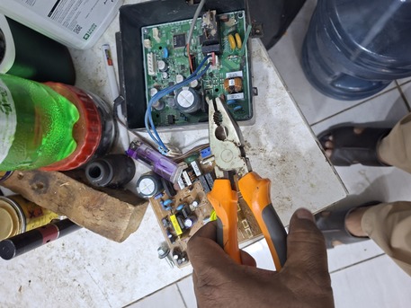 Al Sulaymaniyyah, Air Conditioners, Sar 50,  Old Dameg Ac Exchange Only 350 Sr  Dalvery Ansultion Free Good Quality Window Split