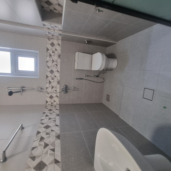 Salmaniya, Apartments/Houses, BHD 275/month,  2 BR,  @2BATHROOM Hall Kitchen Without Electricity Brand New Building Car Parking