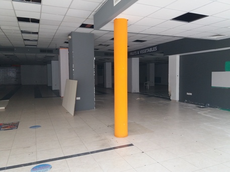 Hoora, Shops, BHD 2700,  Showroom Rent 3 Shutter Big 750 Square Miter Arya 2 Bath In-(((Hoora)))