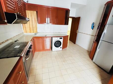 Manama, Apartments/Houses, BHD 250/month,  2 BR,  SEMI FURNISHED 2 BHK APARTMENT FOR  RENT IN BURHAMA[NEAR LULUMALL] -: SUBEER*38185065