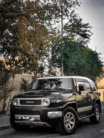 Zinj, Vehicles, Cars & Trucks , BHD 5800,  Toyota FJ Cruiser,  2009,  Automatic,  300000 KM,