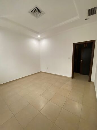 Kuwait City, Apartments/Houses, KWD 650/month,  4 BR,  Apartment For Rent In Salwa Large Spaces