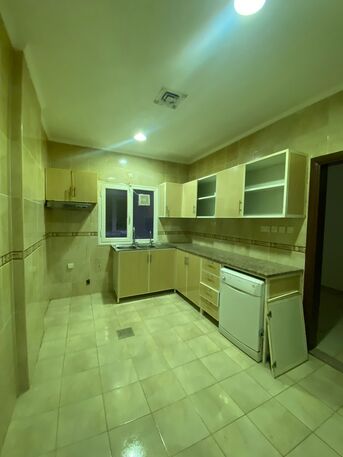 Kuwait City, Apartments/Houses, KWD 650/month,  4 BR,  Apartment For Rent In Salwa Large Spaces