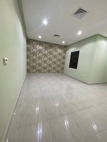 Kuwait City, Apartments/Houses, KWD 1350/month,  5 BR,  For Rent, A Duplex In Al-Fintas Five Rooms On The Ground Floor