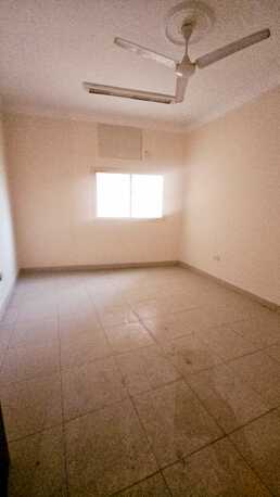 Salmaniya, Apartments/Houses, BHD 180/month,  3 BR,  3 Bedroom Un Furnished Flat For Rent Without Ewa