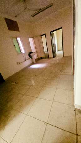 Salmaniya, Apartments/Houses, BHD 180/month,  3 BR,  3 Bedroom Un Furnished Flat For Rent Without Ewa