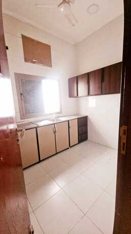 Salmaniya, Apartments/Houses, BHD 180/month,  2 BR,  2 Bedroom Unfurnished Flat For Rent Without Ewa