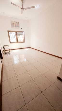 Salmaniya, Apartments/Houses, BHD 180/month,  2 BR,  2 Bedroom Unfurnished Flat For Rent Without Ewa
