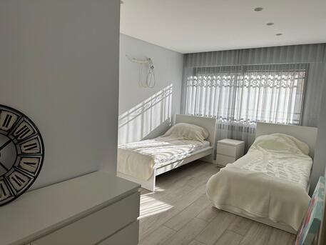 Amman, Apartments/Houses, JOD 14000/year,  Furnished,  3 BR,  Ground Fully Furinshed 3B Apartment With Outside Garden In Um Uthaina 00962777688956