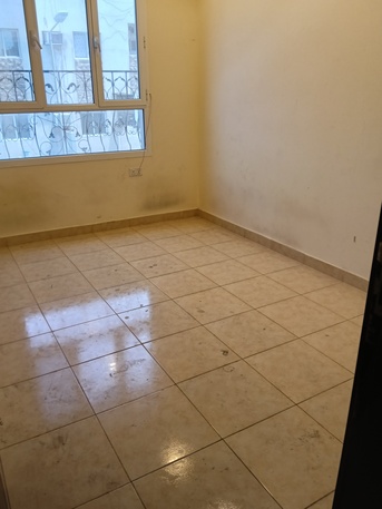 Gudaibiya, Apartments/Houses, BHD 220/month,  2 BR,  2 Bedroom Unfurnished Flat For Rent With Ewa
