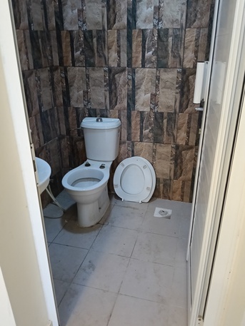 Gudaibiya, Apartments/Houses, BHD 220/month,  2 BR,  2 Bedroom Unfurnished Flat For Rent With Ewa