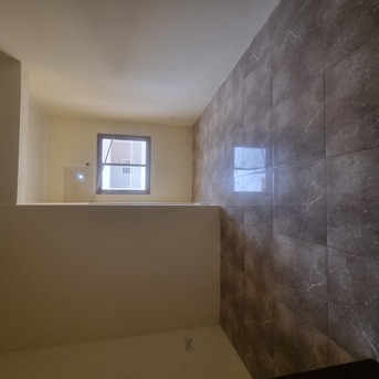 Salmaniya, Apartments/Houses, BHD 170/month,  2 BR,  @3BATHROOM Hall Kitchen Without Electricity