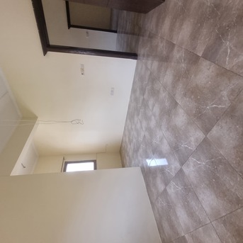 Salmaniya, Apartments/Houses, BHD 170/month,  2 BR,  @3BATHROOM Hall Kitchen Without Electricity