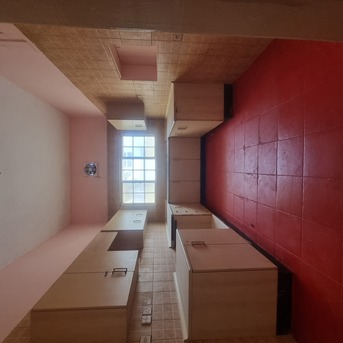 Juffair, Apartments/Houses, BHD 220/month,  3 BR,  &2BATHROOM Hall Kitchen Without Electricity Car Parking