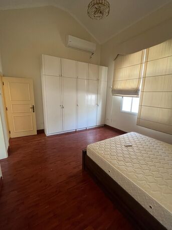 Mahooz, Villas, BHD 850,  450 Sq. Meter,  EXCELLENT 4BHK SEMIFURNISHED  VILLA WITH PRIVATE POOL