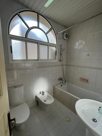 Mahooz, Villas, BHD 850,  450 Sq. Meter,  EXCELLENT 4BHK SEMIFURNISHED  VILLA WITH PRIVATE POOL